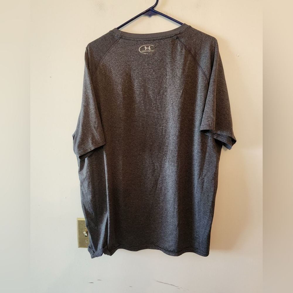 Under Armour heat gear loose fit grey shirt size mens xxl - Picture 3 of 4